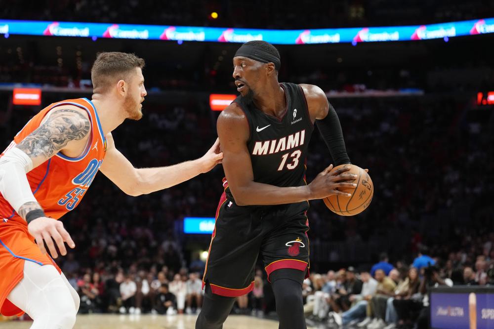 员们在场上 员们在场上