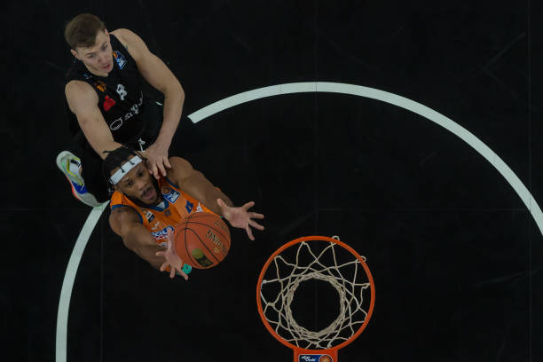 中场控制力 中场控制力