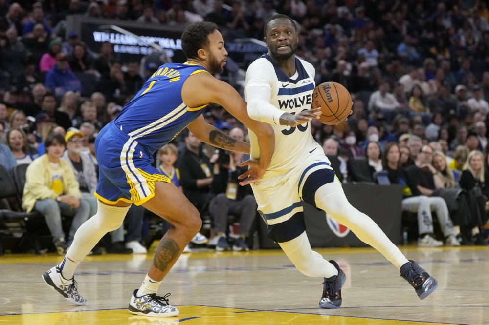 自蒙雷亚尔以来，廷贝尔是阿森纳首位英超单场造3球的后卫