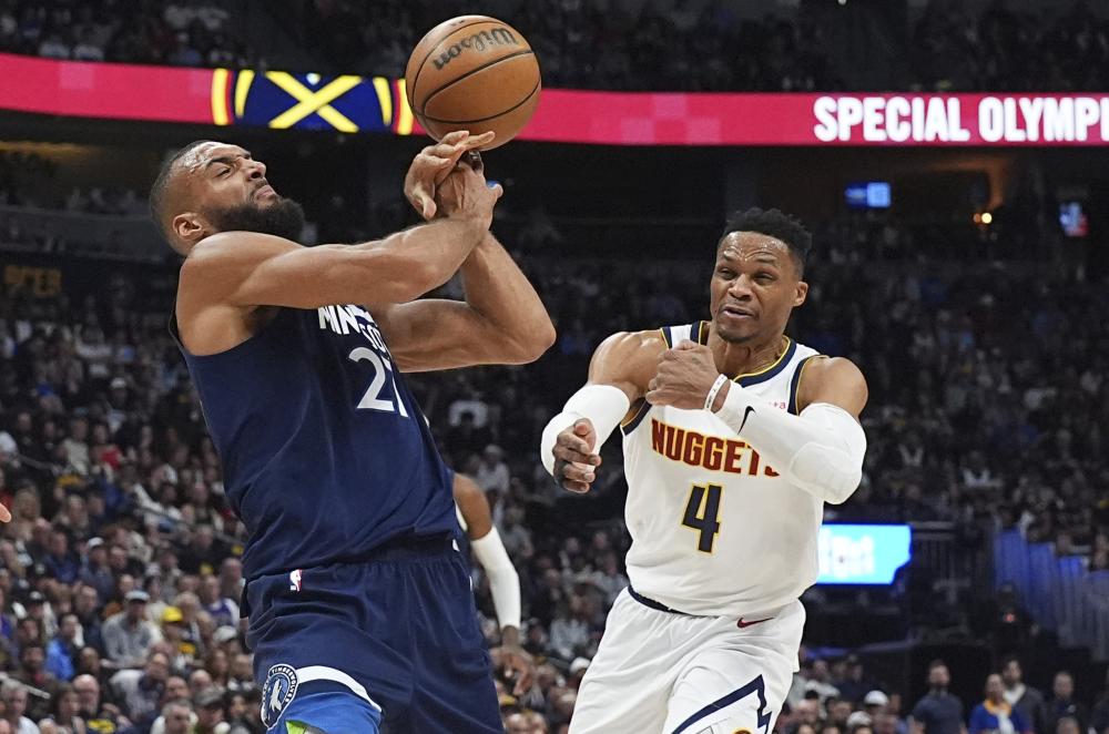 对手在第三 对手在第三