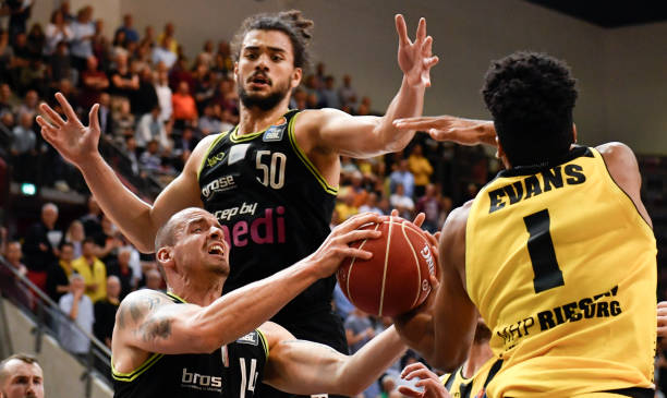 聋的欢呼 聋的欢呼