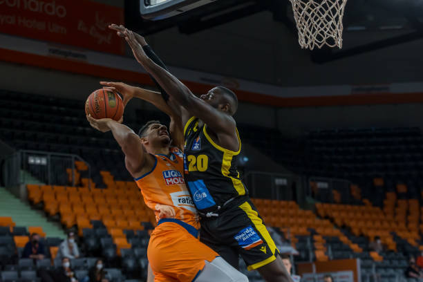 迈向一个崭 迈向一个崭